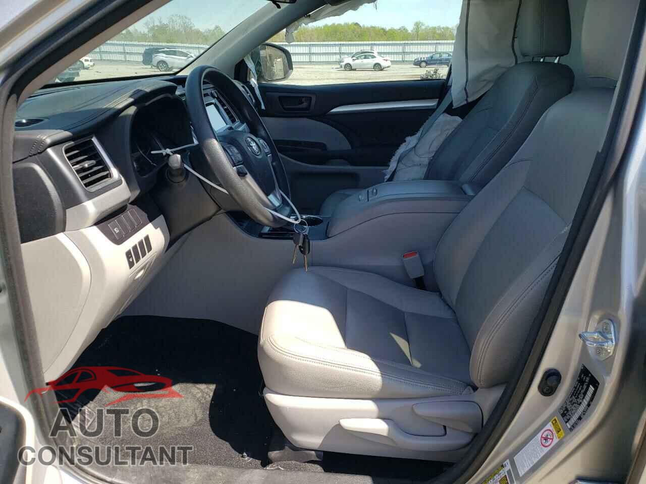 TOYOTA HIGHLANDER 2017 - 5TDBZRFH2HS459328
