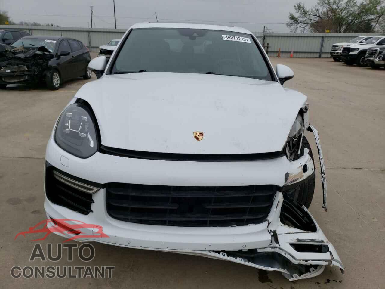 PORSCHE CAYENNE 2018 - WP1AC2A2XJLA85256