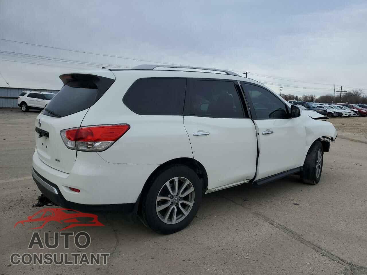 NISSAN PATHFINDER 2015 - 5N1AR2MM8FC710821