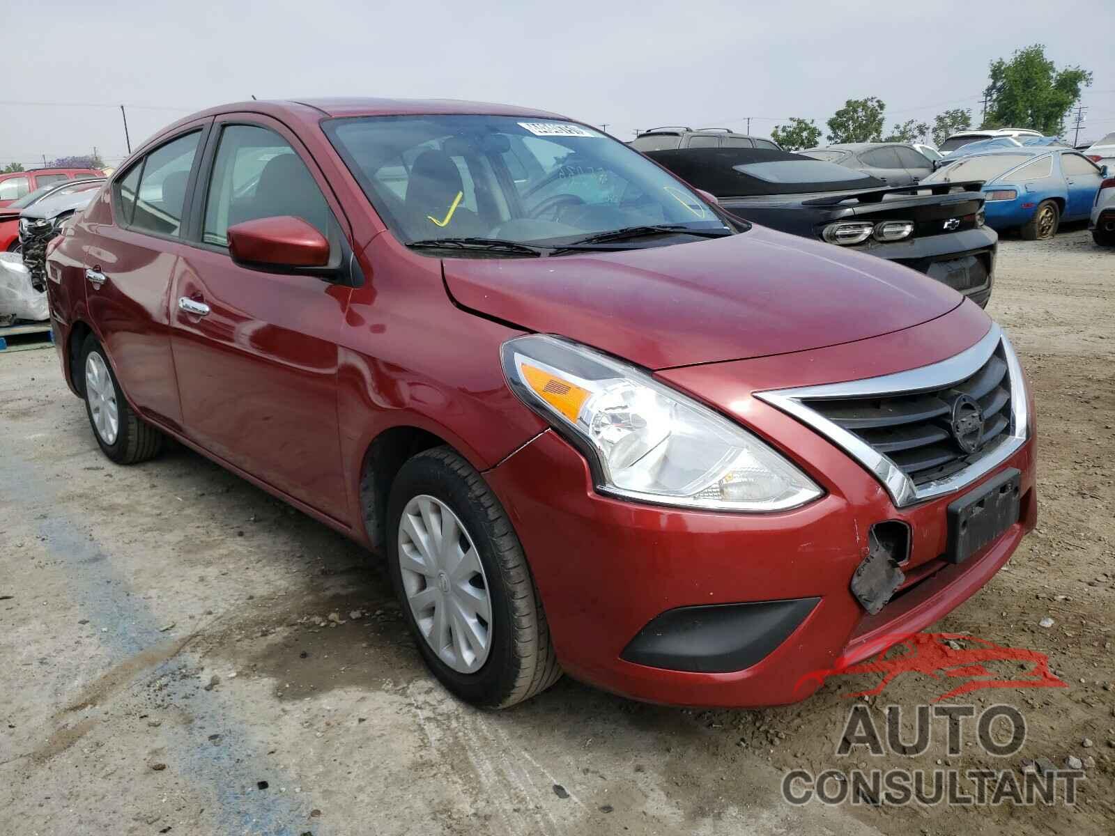 NISSAN VERSA 2018 - 3N1CN7AP8JK442315