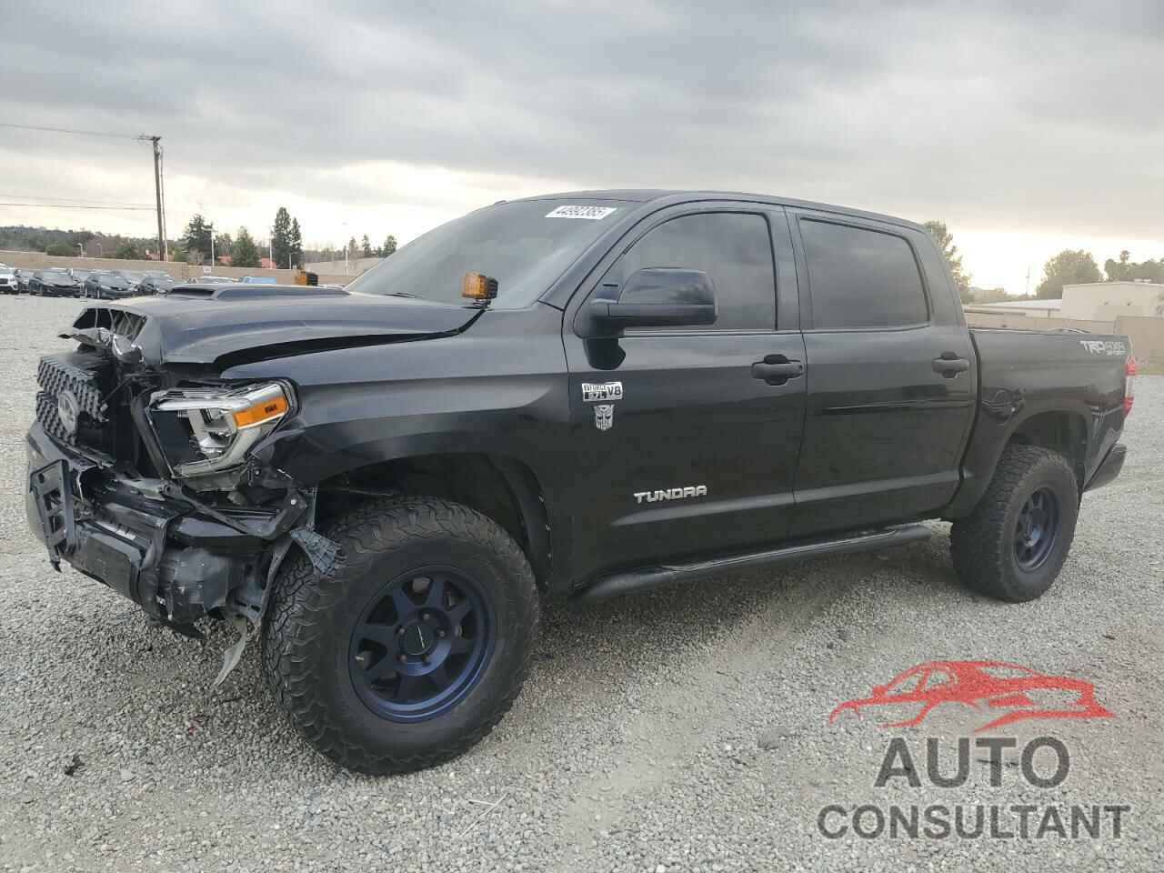 TOYOTA TUNDRA 2018 - 5TFDY5F12JX764660