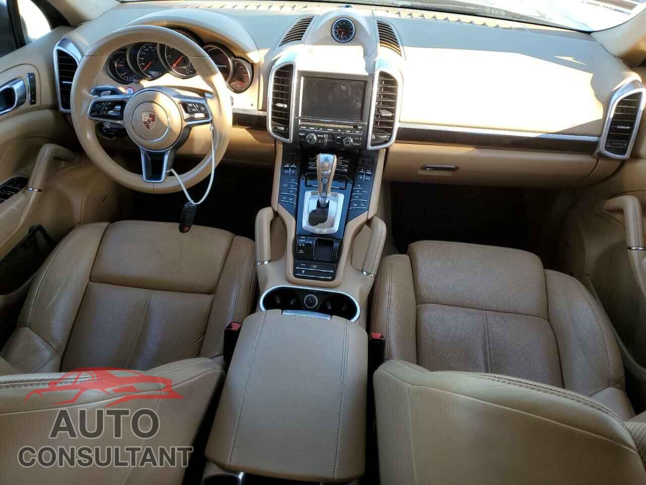 PORSCHE CAYENNE 2016 - WP1AA2A28GLA03572