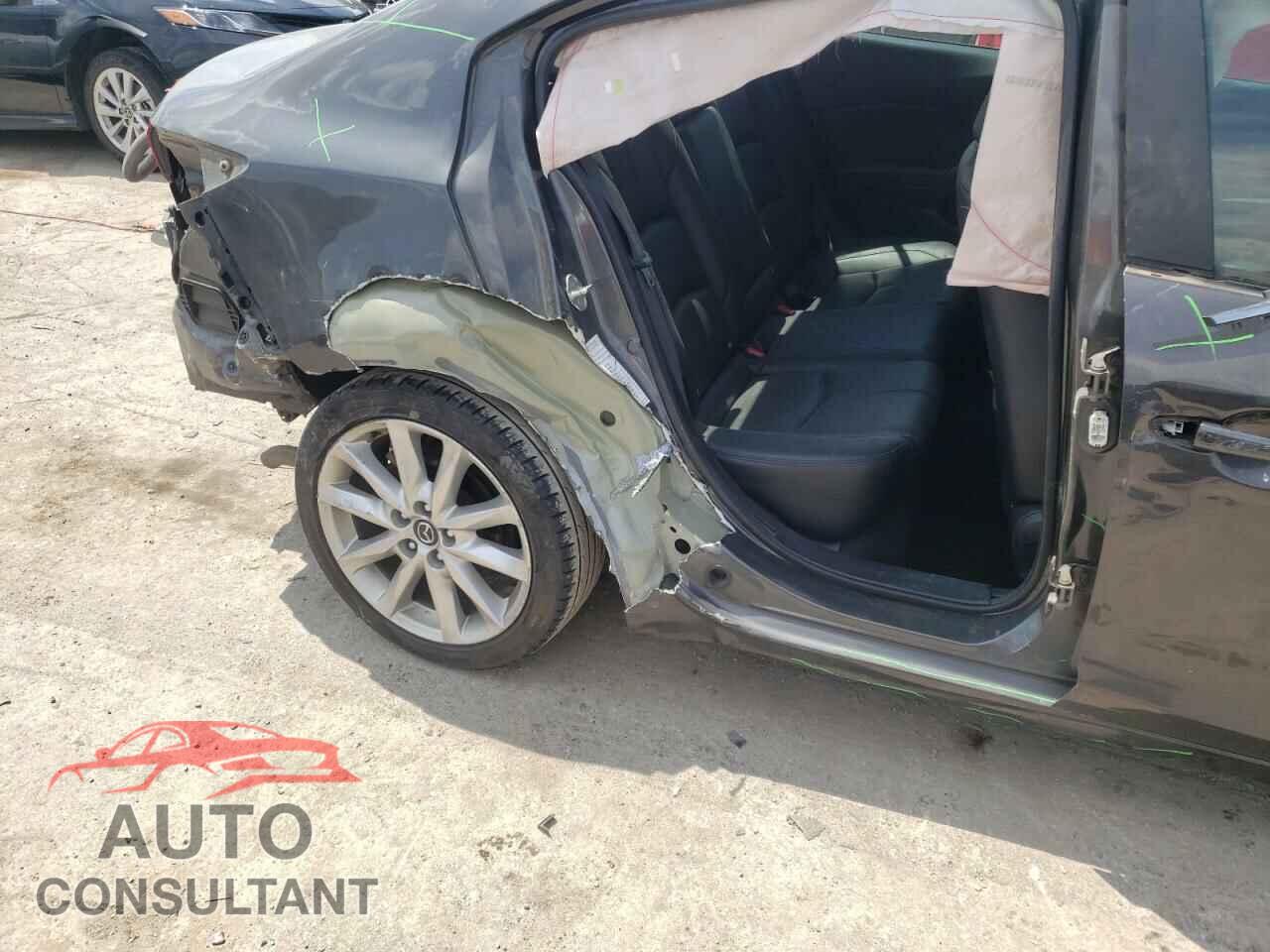 MAZDA 3 2017 - 3MZBN1V75HM130013