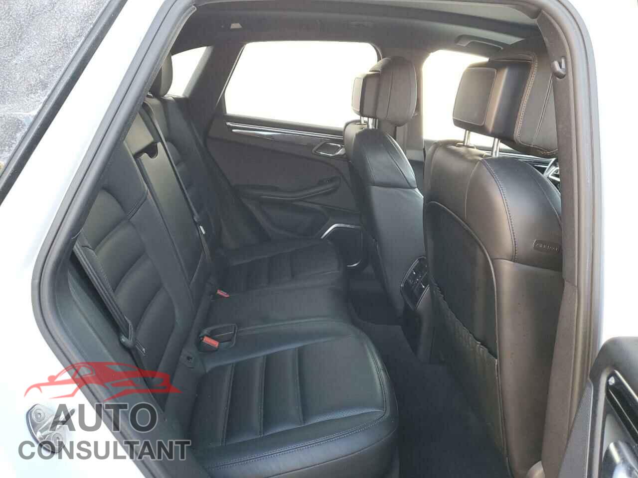 PORSCHE MACAN 2016 - WP1AB2A53GLB51149