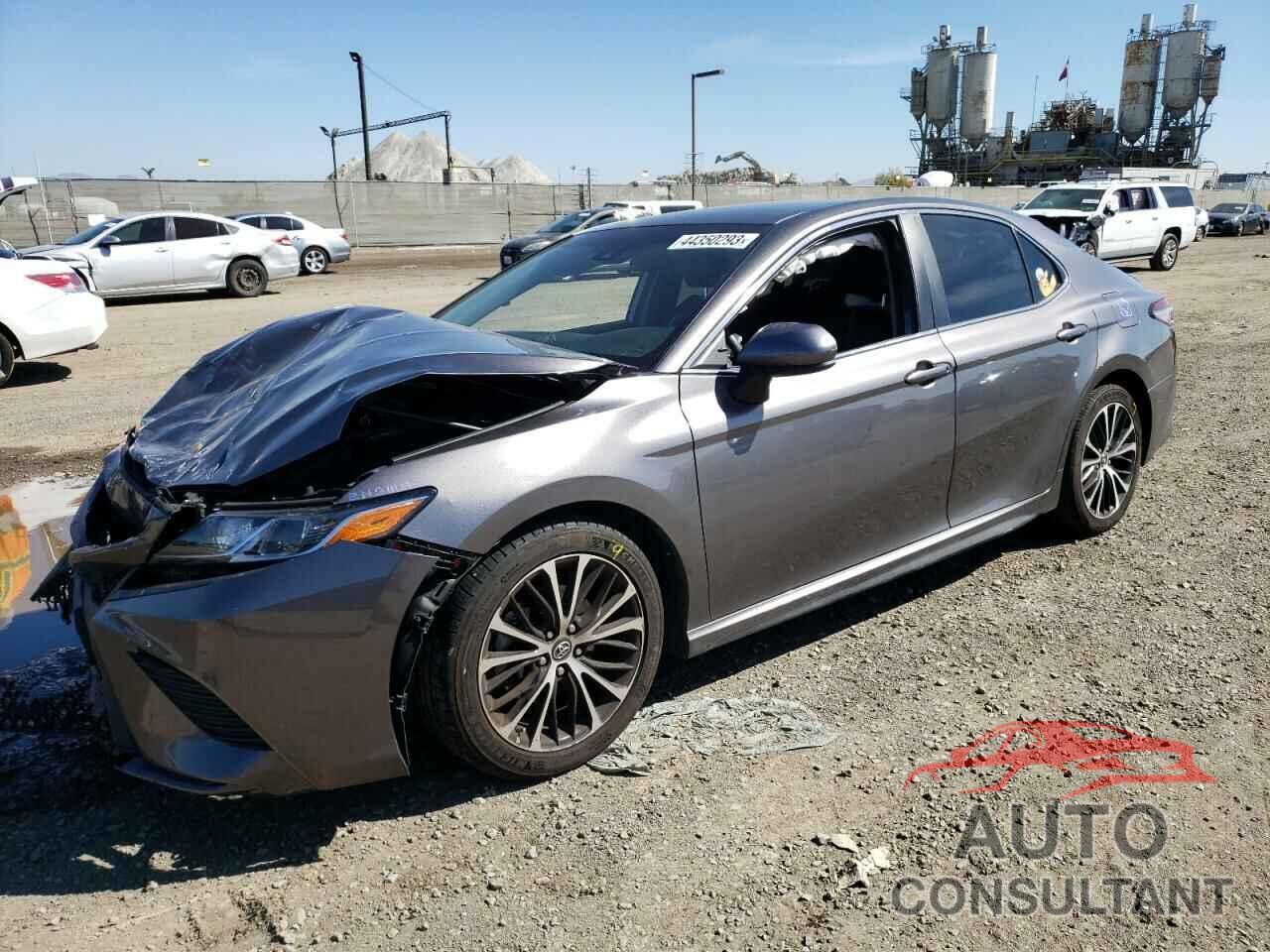 TOYOTA CAMRY 2018 - 4T1B11HK6JU569930