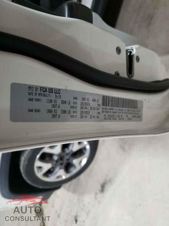 JEEP COMPASS 2020 - 3C4NJDCBXLT111668