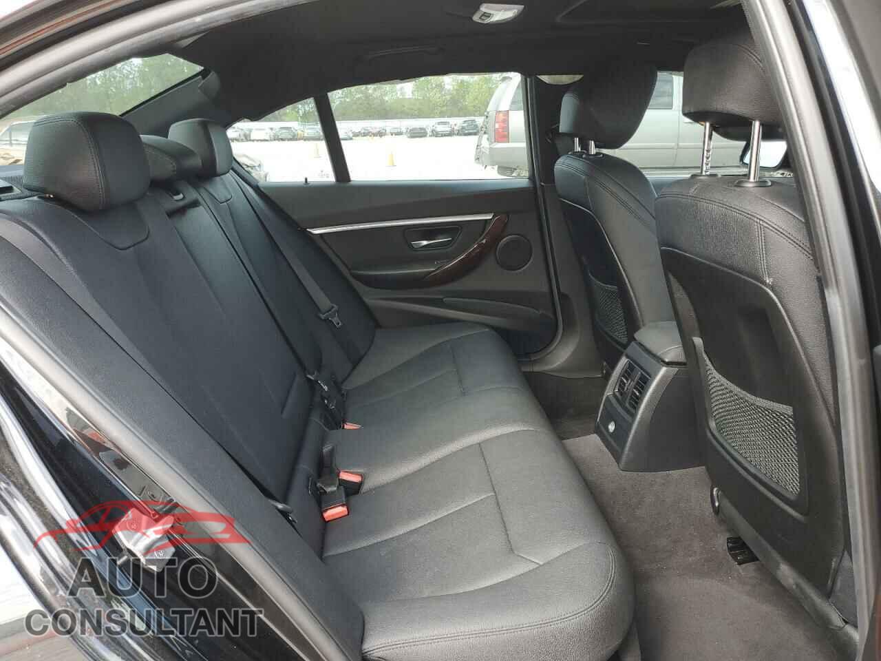 BMW 3 SERIES 2018 - WBA8E1C54JA177953