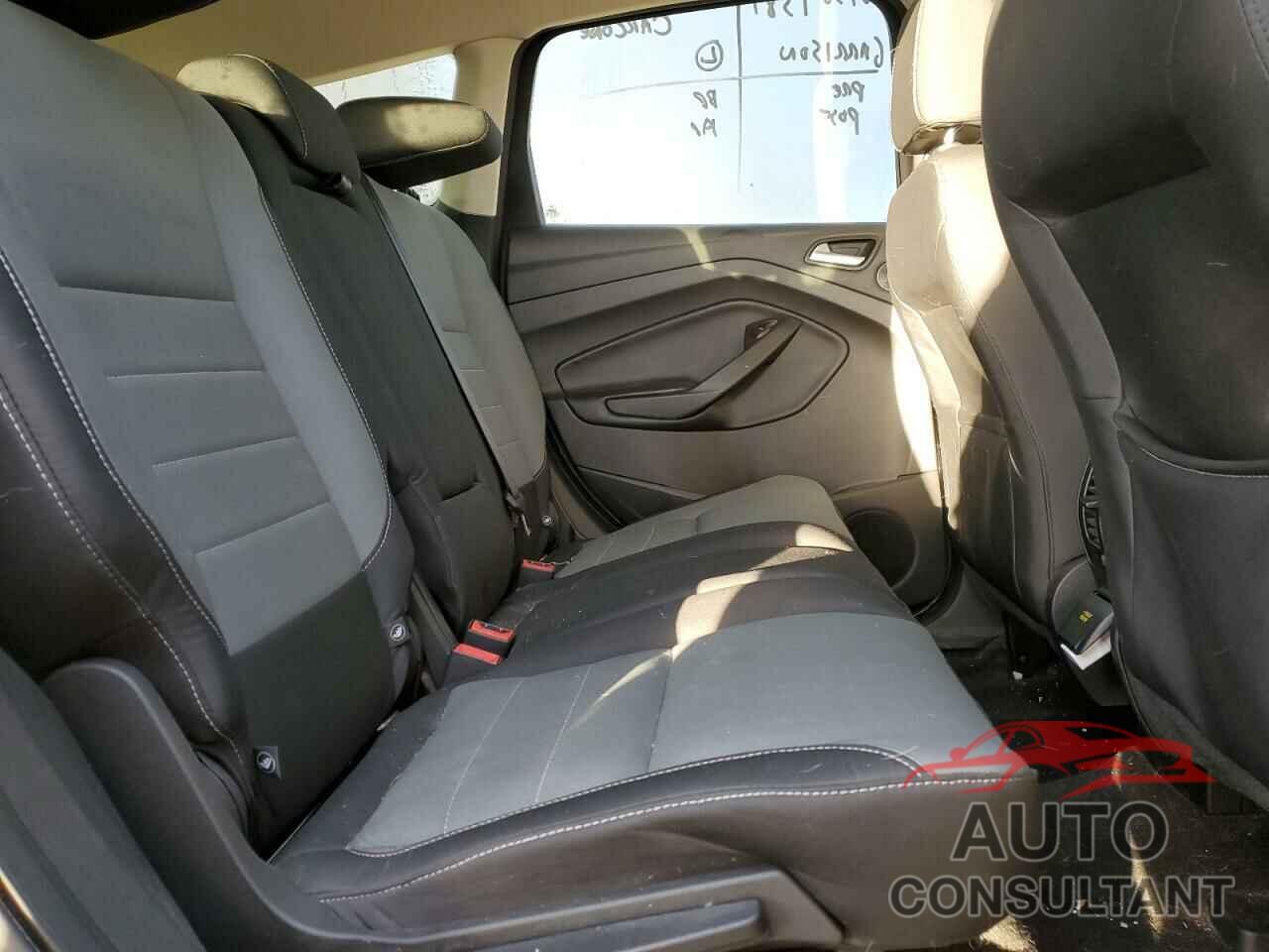 FORD ESCAPE 2016 - 1FMCU0GX5GUB22002