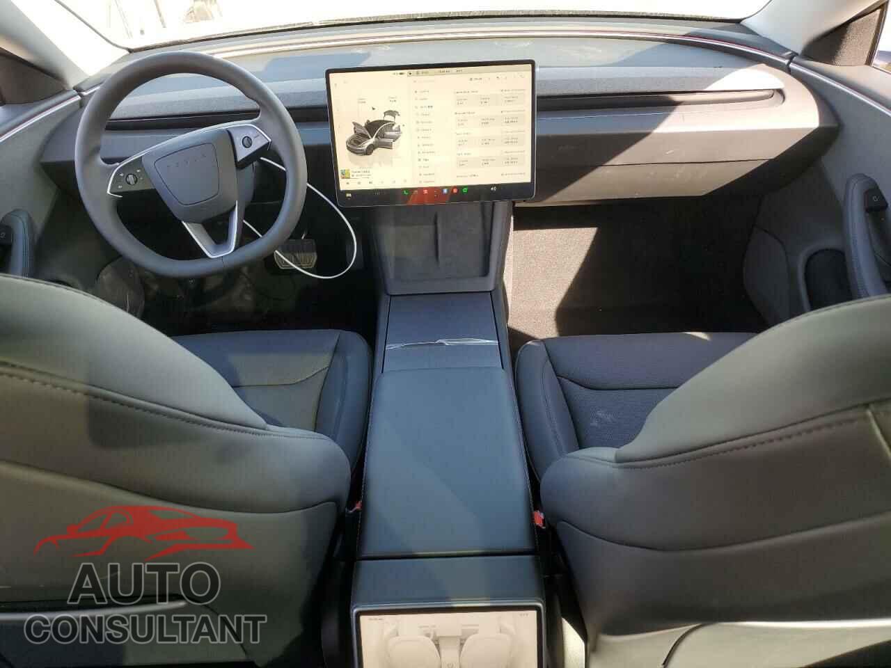 TESLA MODEL 3 2025 - 5YJ3E1EA8SF890337