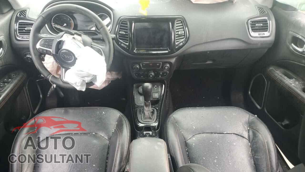 JEEP COMPASS 2018 - 3C4NJDCB9JT245584