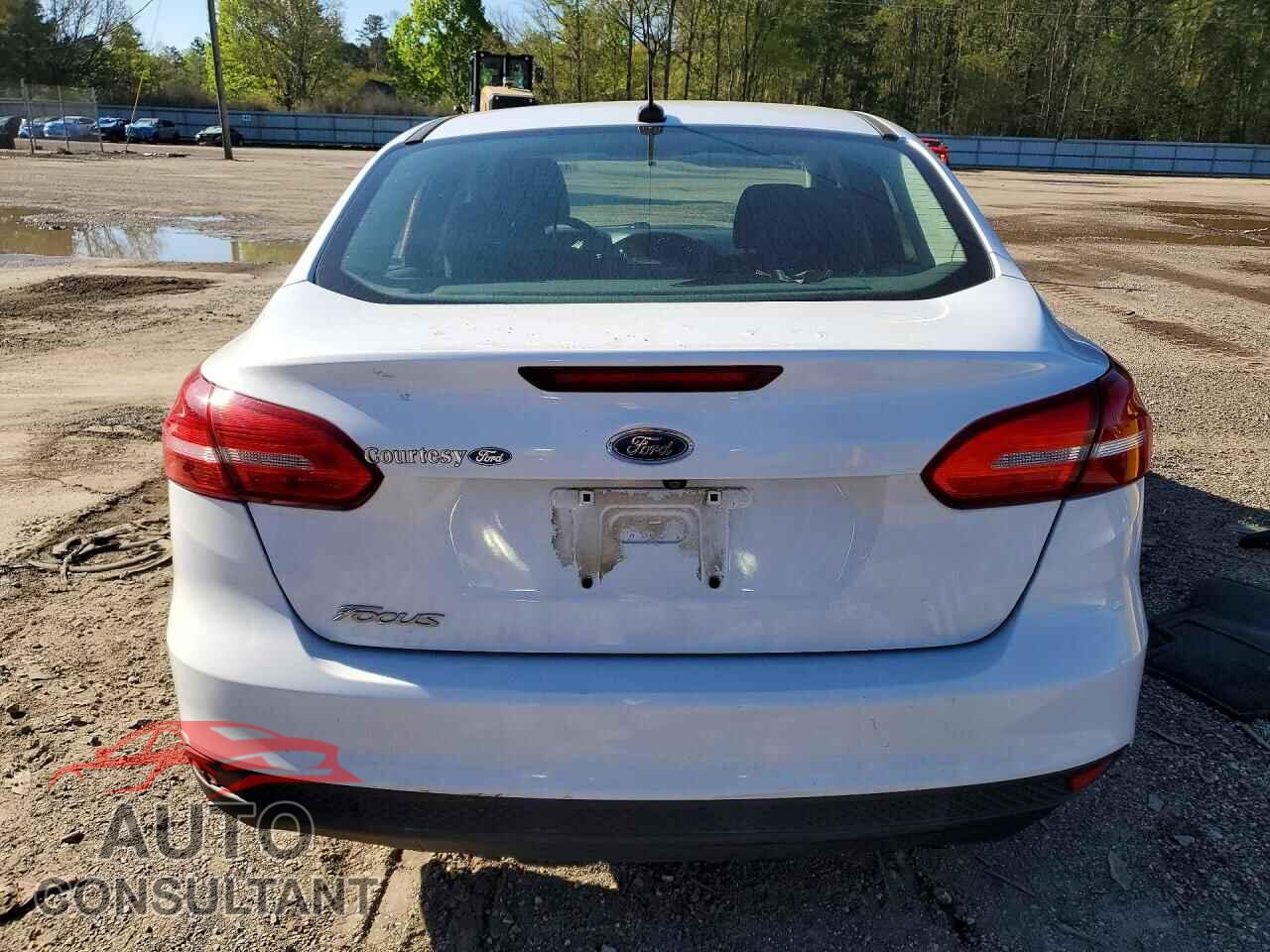 FORD FOCUS 2017 - 1FADP3E25HL208335