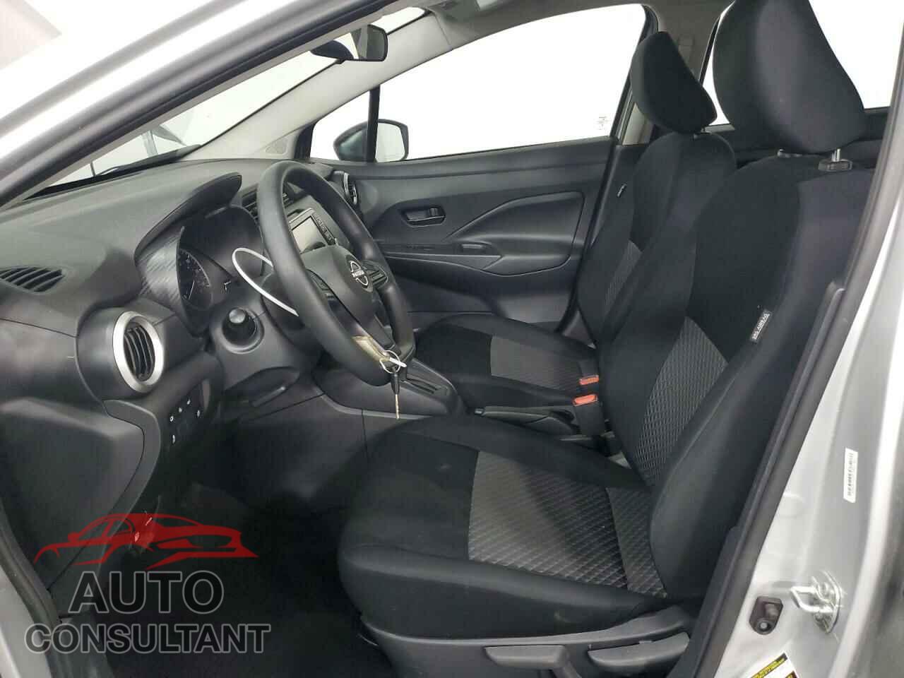 NISSAN VERSA 2024 - 3N1CN8DV3RL840084