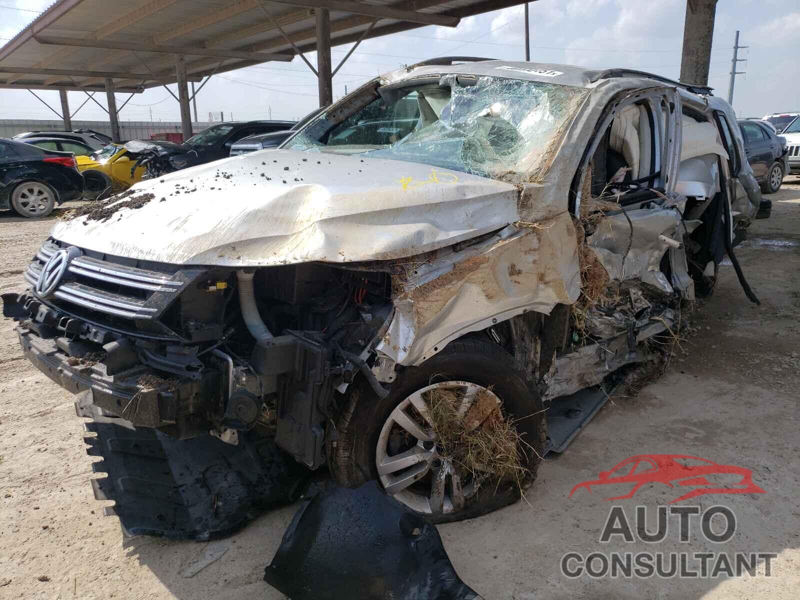 VOLKSWAGEN TIGUAN 2016 - WVGAV7AX1GW574183