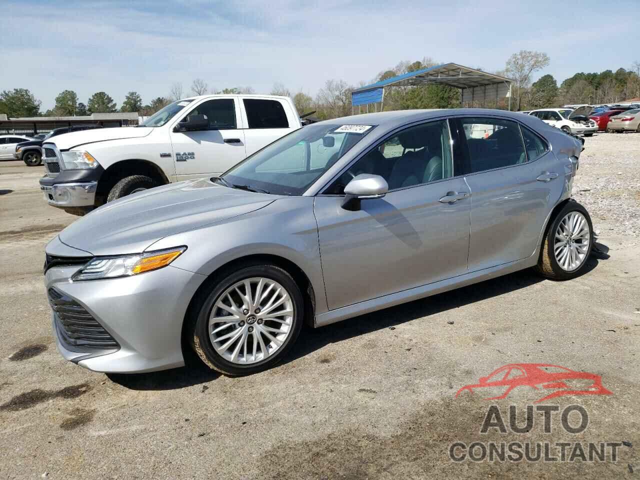 TOYOTA CAMRY 2019 - 4T1B11HK1KU209689