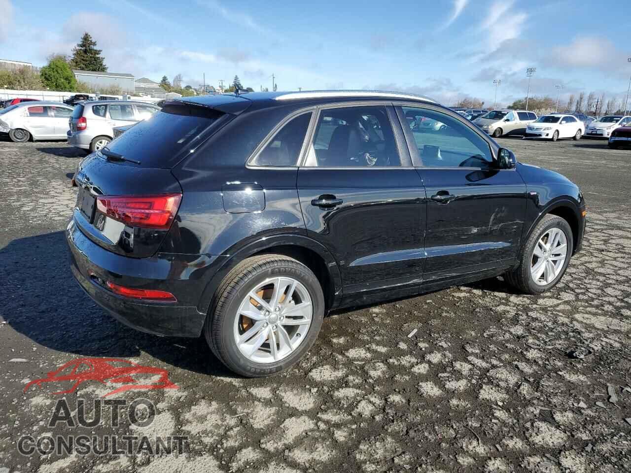 AUDI Q3 2018 - WA1BCCFS4JR018602