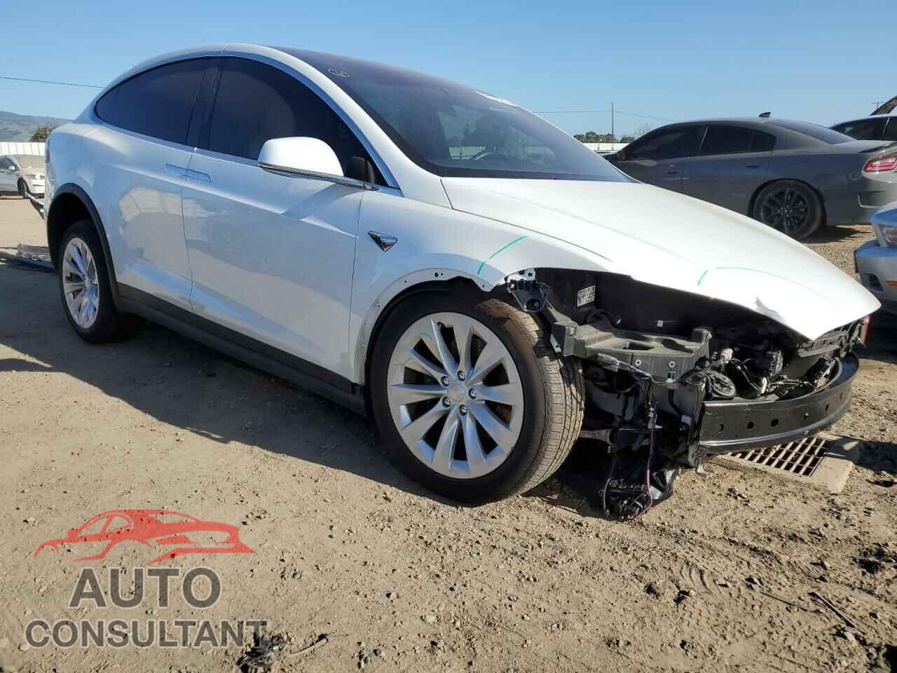 TESLA MODEL X 2020 - 5YJXCDE26LF241445