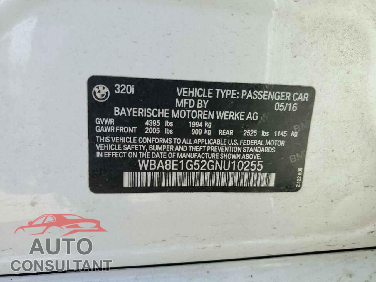 BMW 3 SERIES 2016 - WBA8E1G52GNU10255