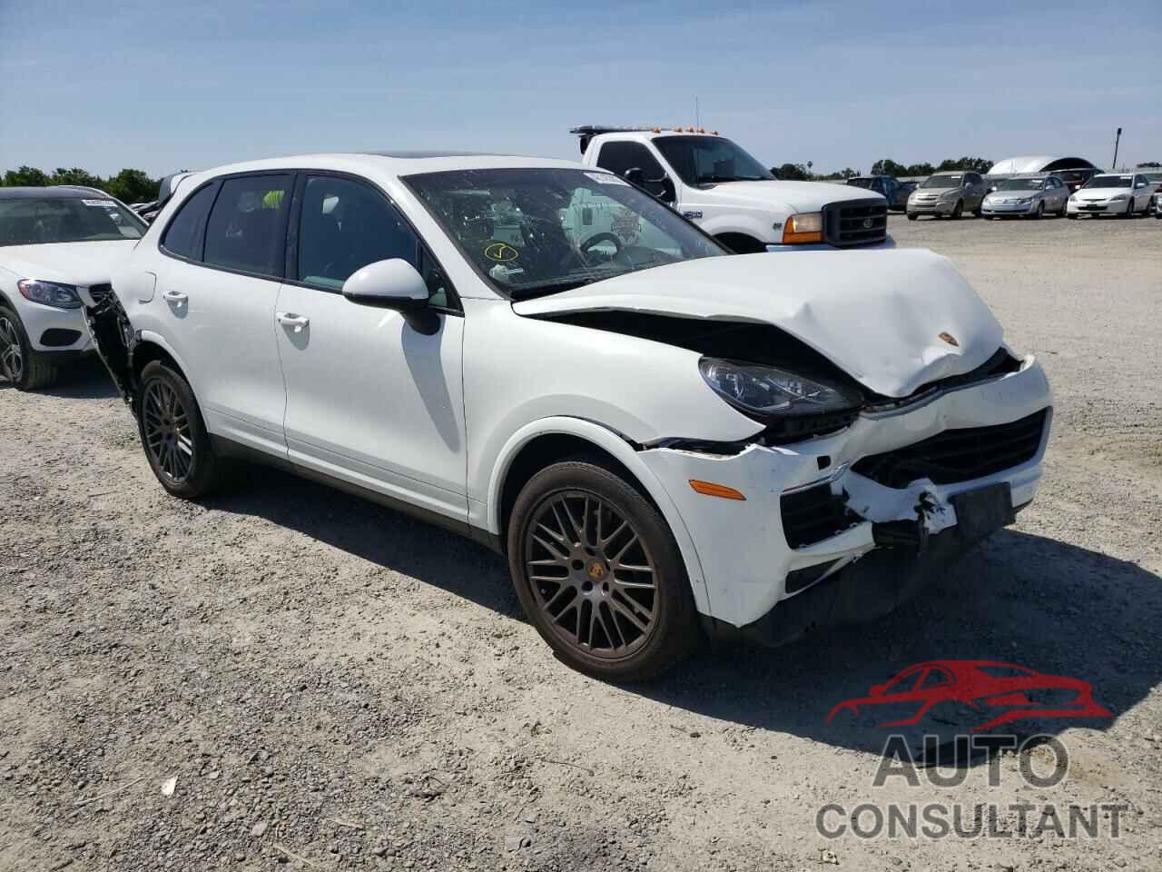 PORSCHE CAYENNE 2017 - WP1AA2A24HKA85923