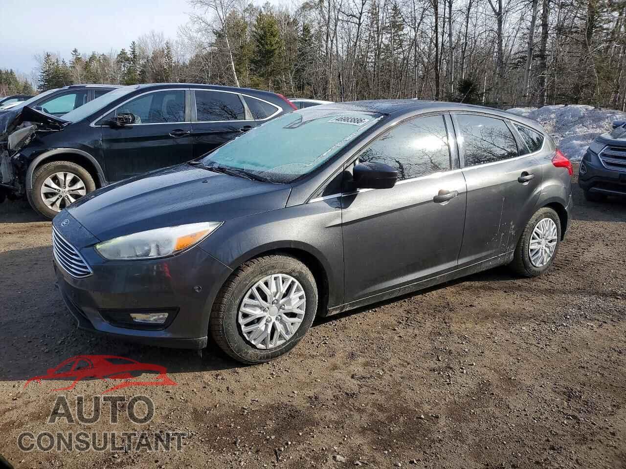 FORD FOCUS 2017 - 1FADP3N20HL292984