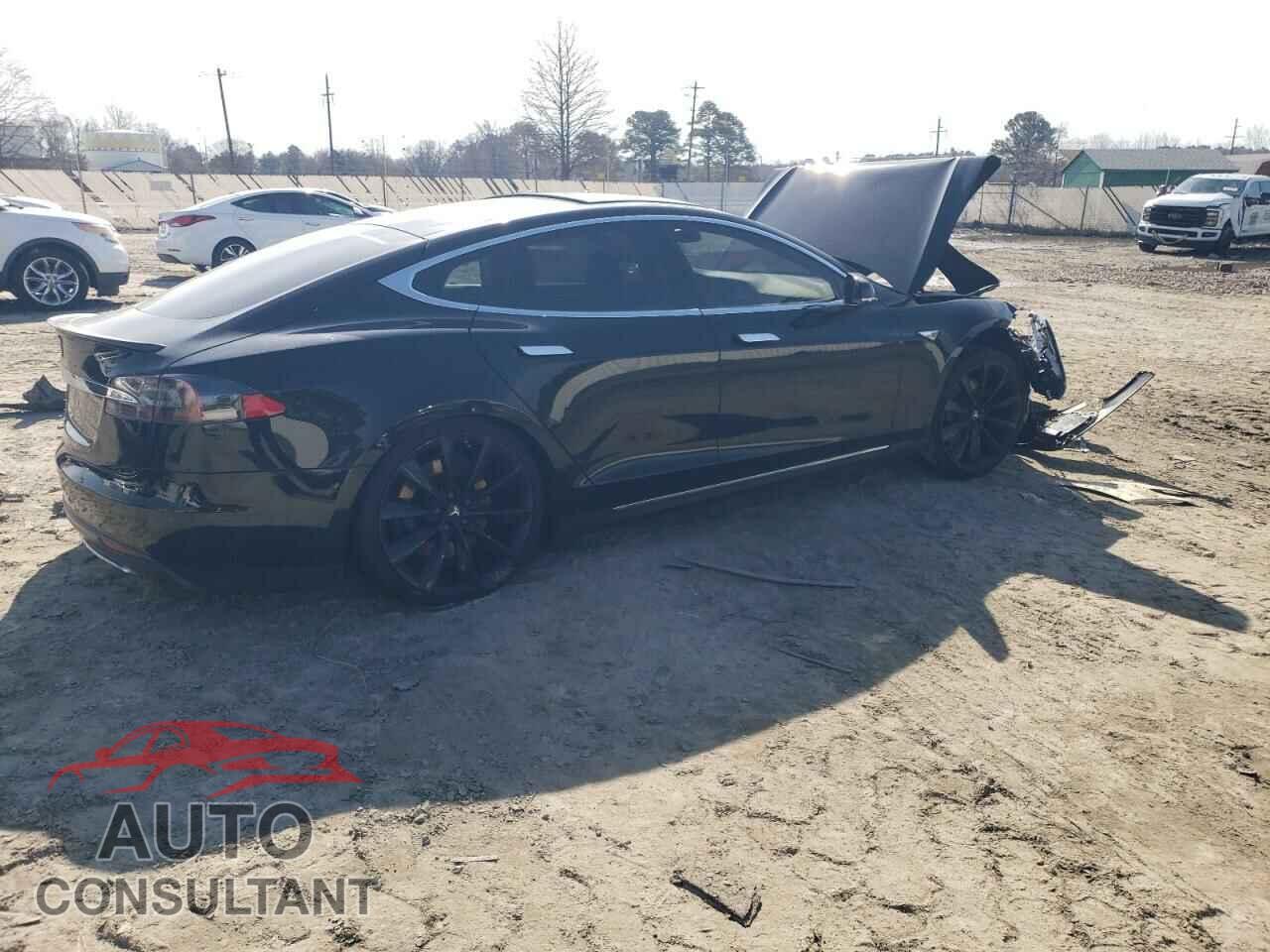 TESLA MODEL S 2013 - 5YJSA1DP8DFP05364