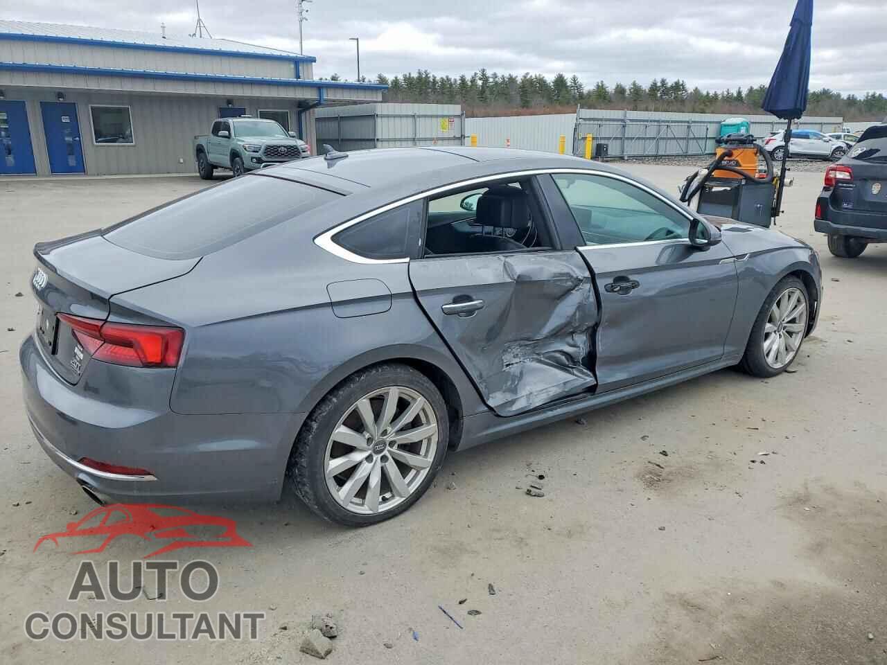 AUDI A5 2018 - WAUANCF55JA102509