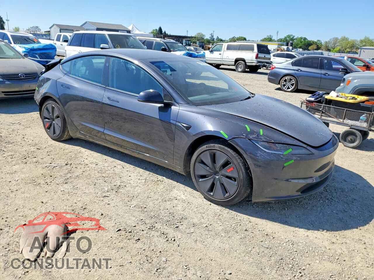 TESLA MODEL 3 2024 - 5YJ3E1EA5RF727249