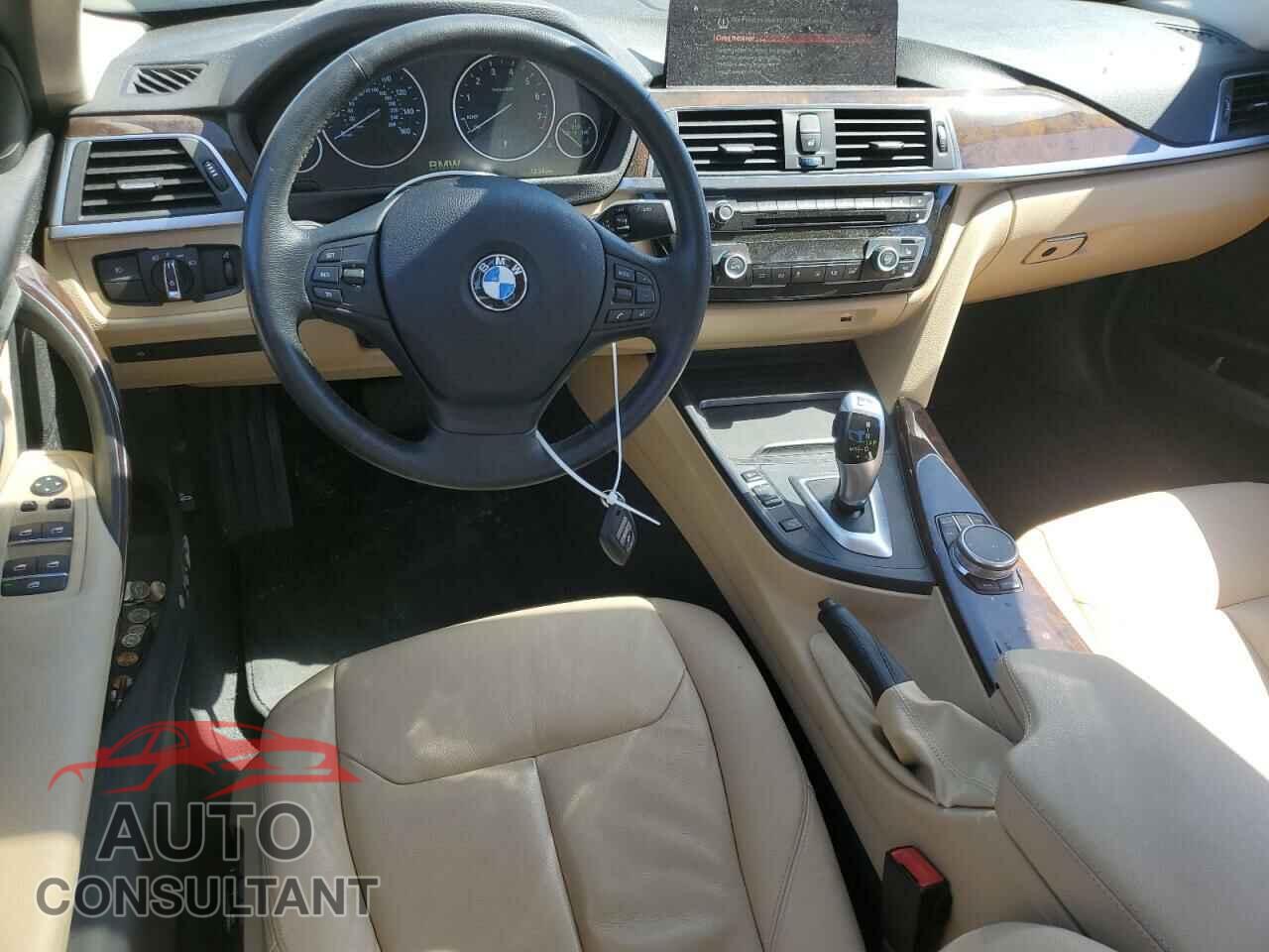 BMW 3 SERIES 2018 - WBA8A3C56JA486993