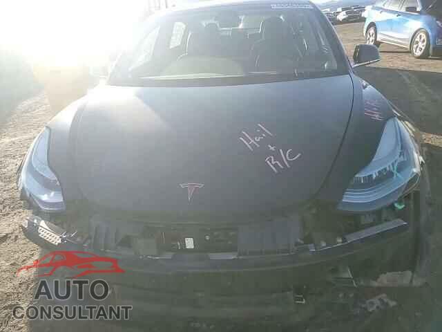 TESLA MODEL 3 2018 - 5YJ3E1EB4JF069694