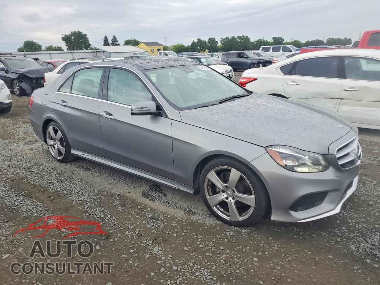 MERCEDES-BENZ E-CLASS 2014 - WDDHF5KB0EA993472