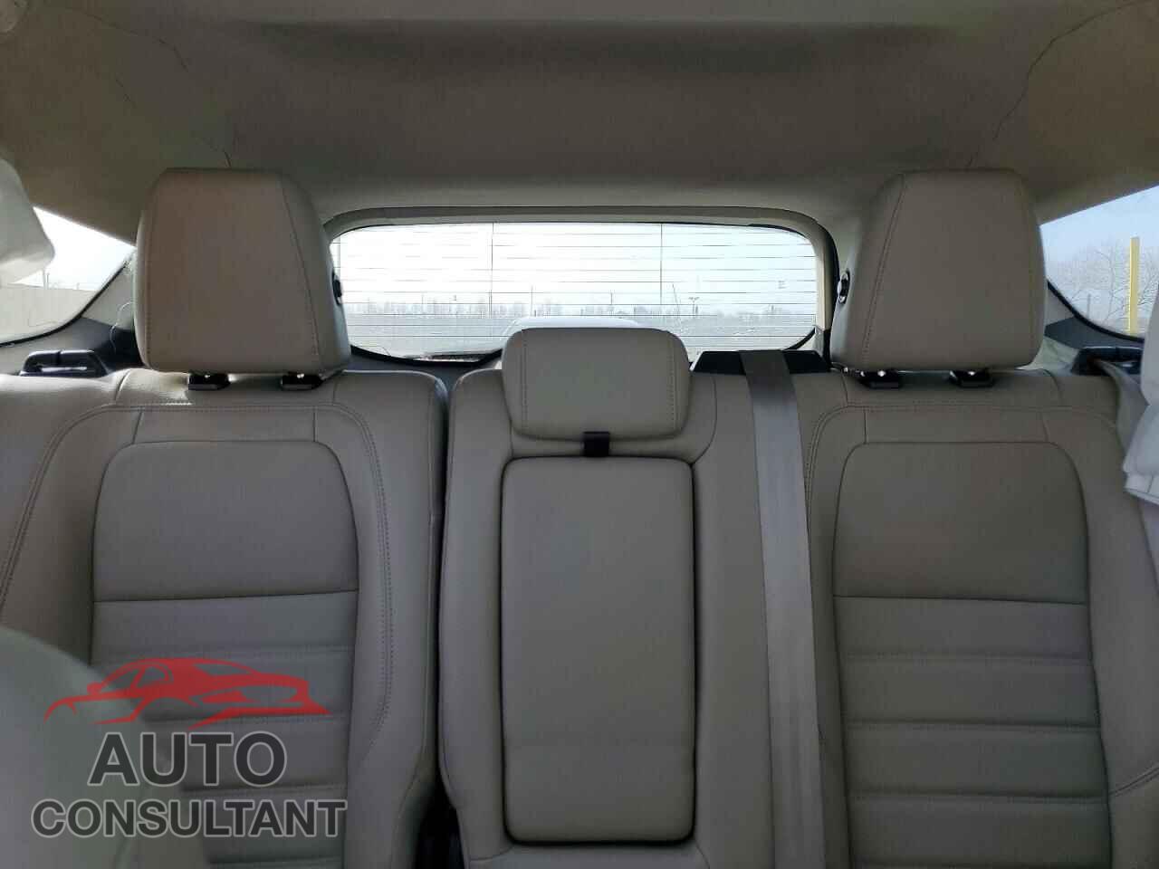 FORD ESCAPE 2017 - 1FMCU0JD0HUD16517