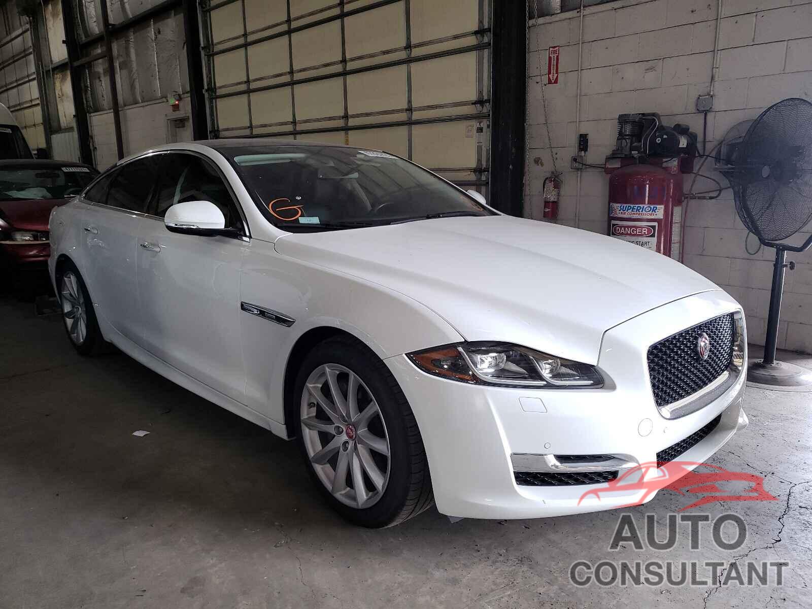 JAGUAR XJ 2016 - SAJWA1C75G8V98721