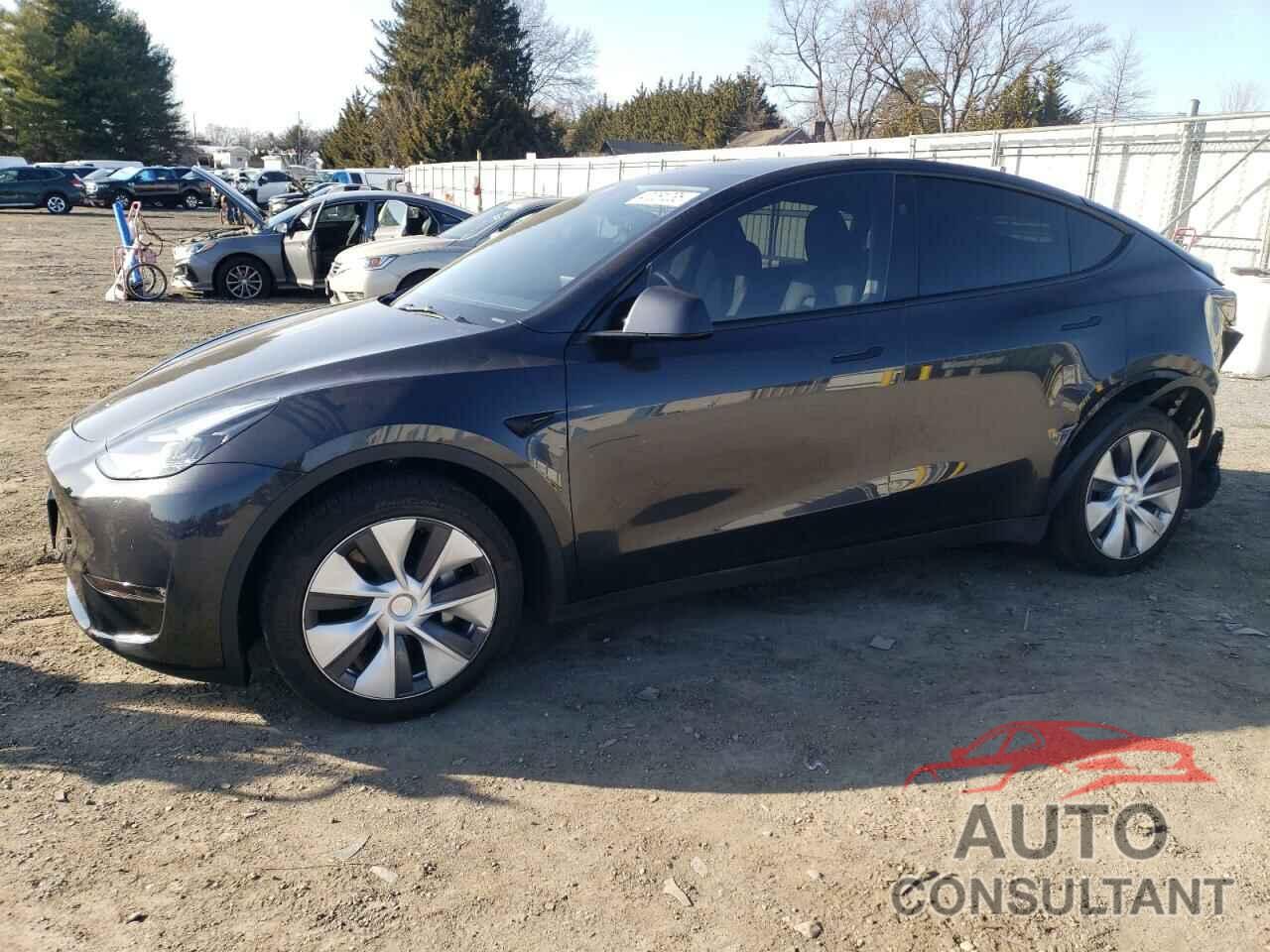 TESLA MODEL Y 2024 - 7SAYGDEE4RF033207