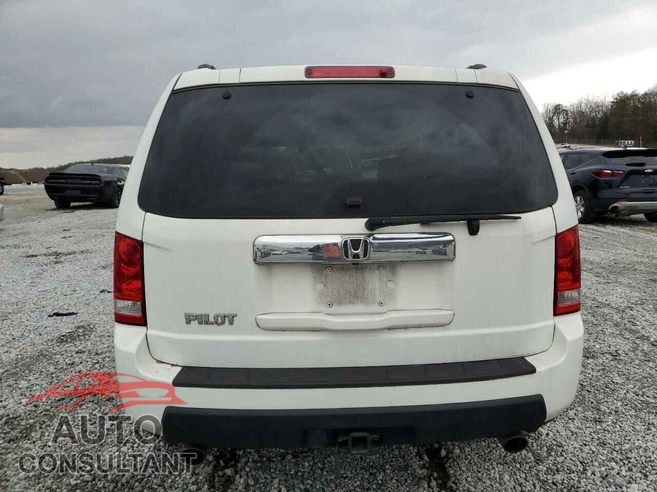HONDA PILOT 2011 - 5FNYF3H77BB005236