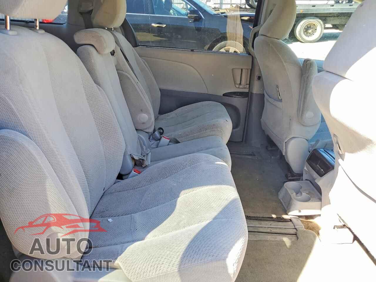 TOYOTA SIENNA 2013 - 5TDKK3DC8DS297854