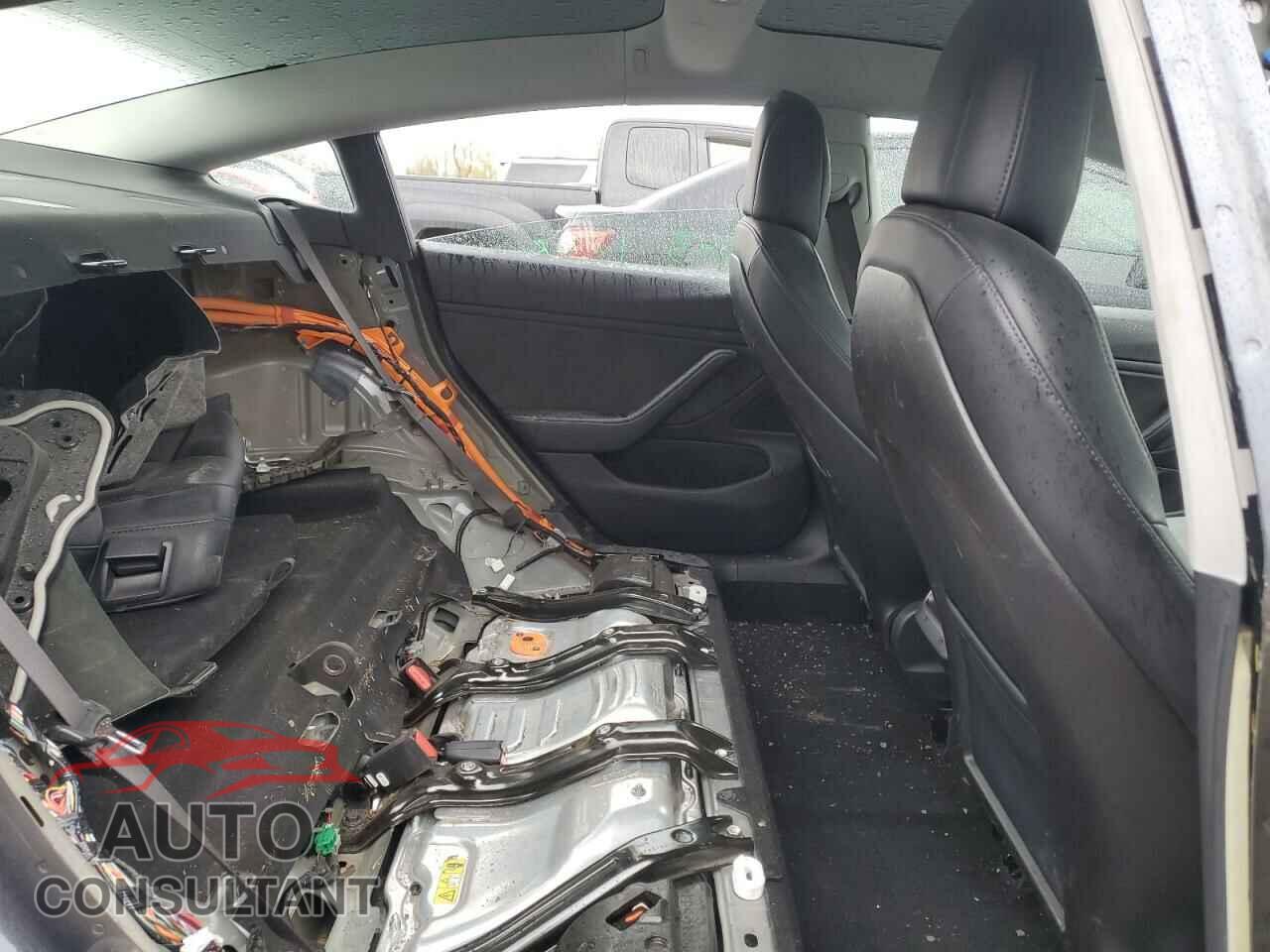 TESLA MODEL 3 2018 - 5YJ3E1EA8JF045115