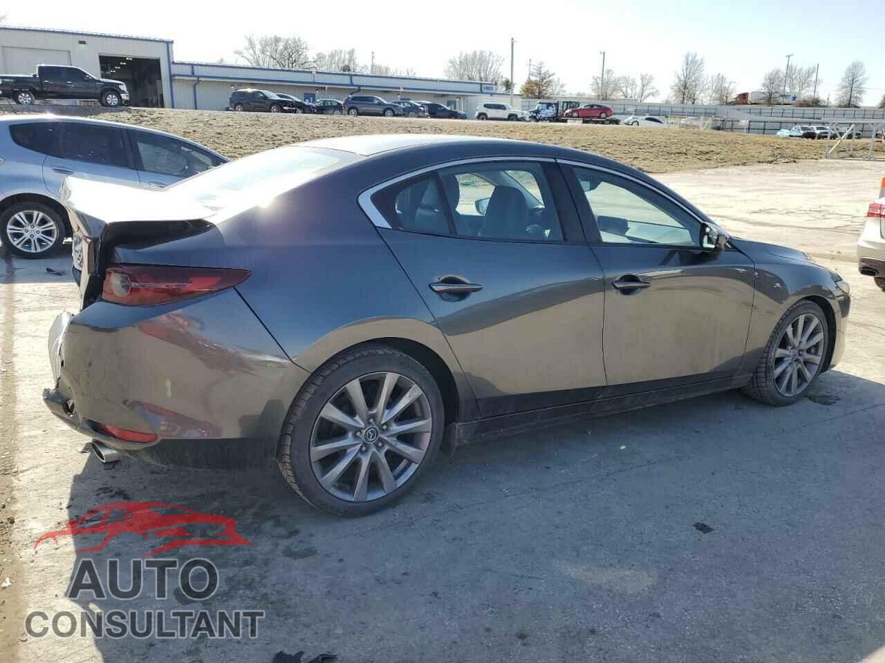 MAZDA 3 2019 - JM1BPBAM4K1116378