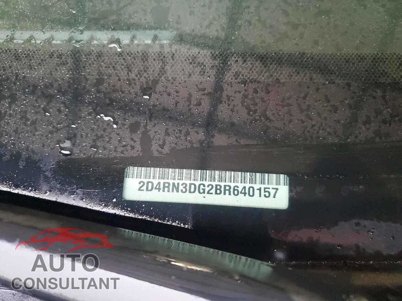 DODGE CARAVAN 2011 - 2D4RN3DG2BR640157