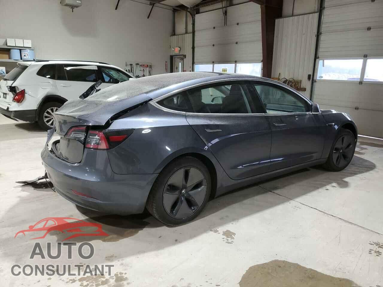 TESLA MODEL 3 2018 - 5YJ3E1EAXJF026730