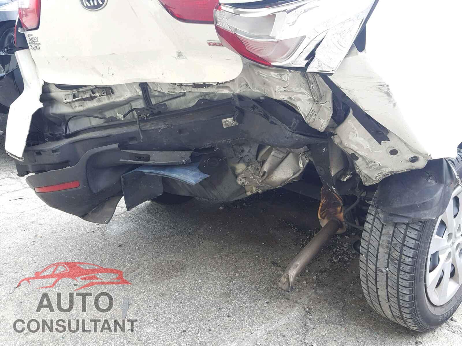 KIA RIO 2015 - KNADM4A35F6501913