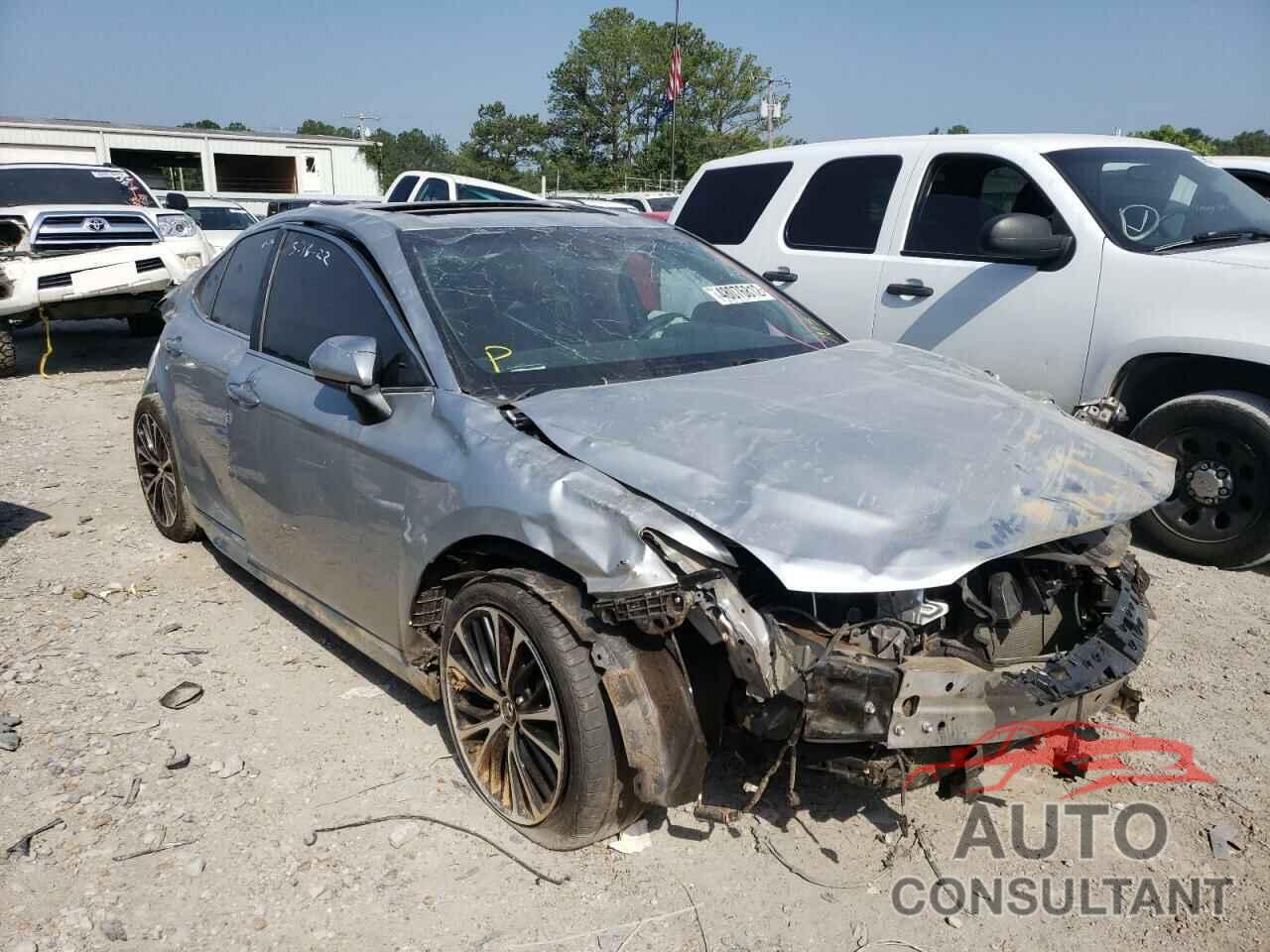 TOYOTA CAMRY 2018 - 4T1B11HK1JU577241