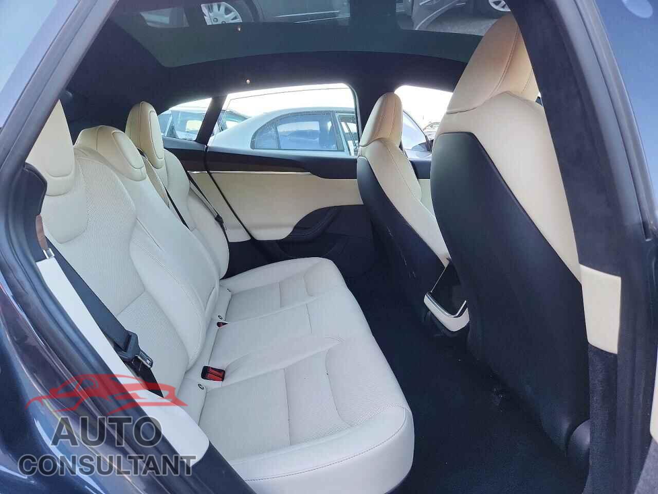 TESLA MODEL S 2022 - 5YJSA1E59NF470729