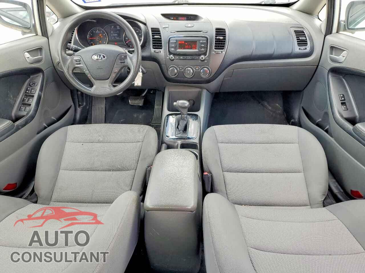 KIA FORTE 2017 - 3KPFK4A75HE015281