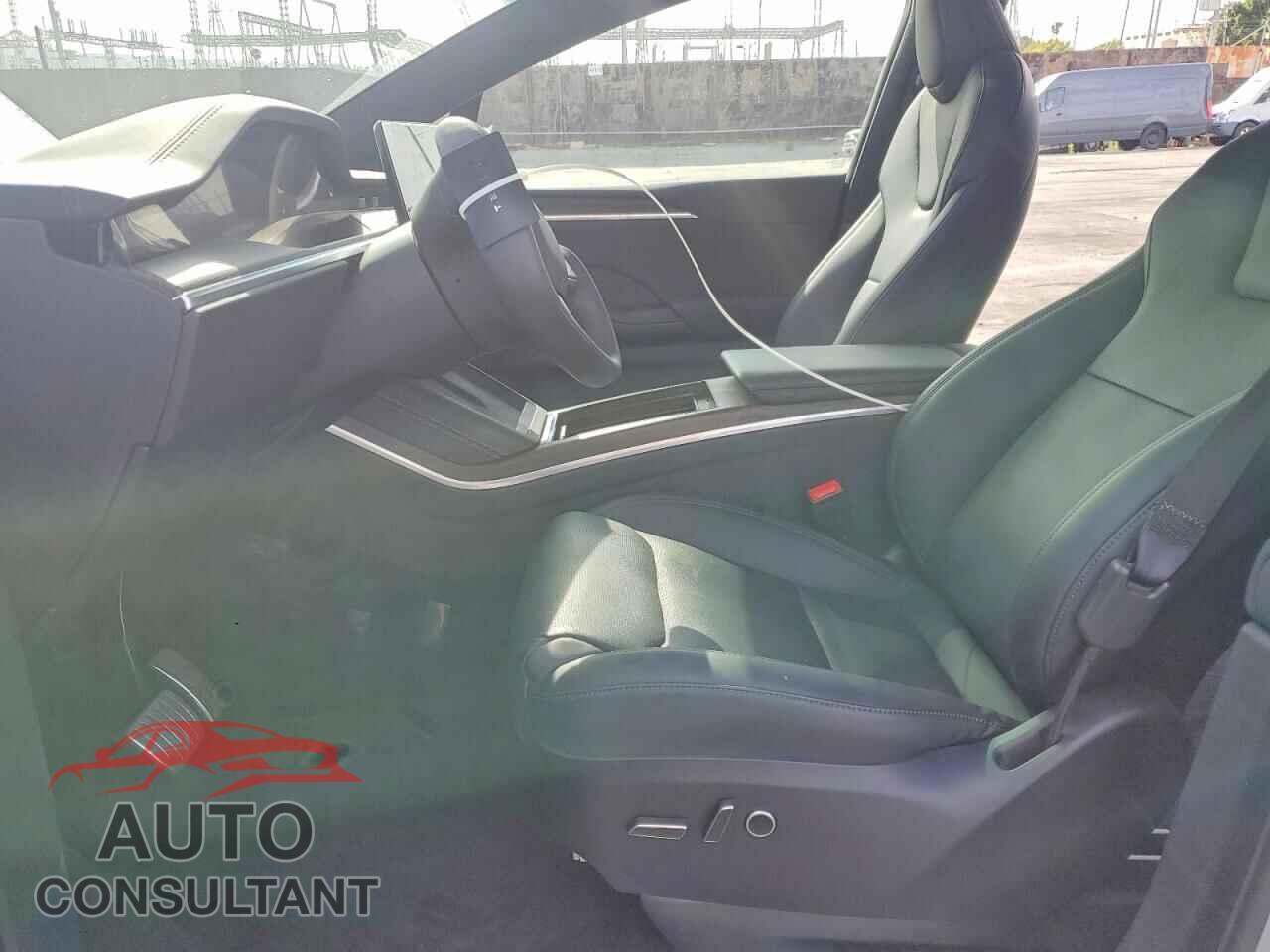 TESLA MODEL X 2024 - 7SAXCDE55RF458345
