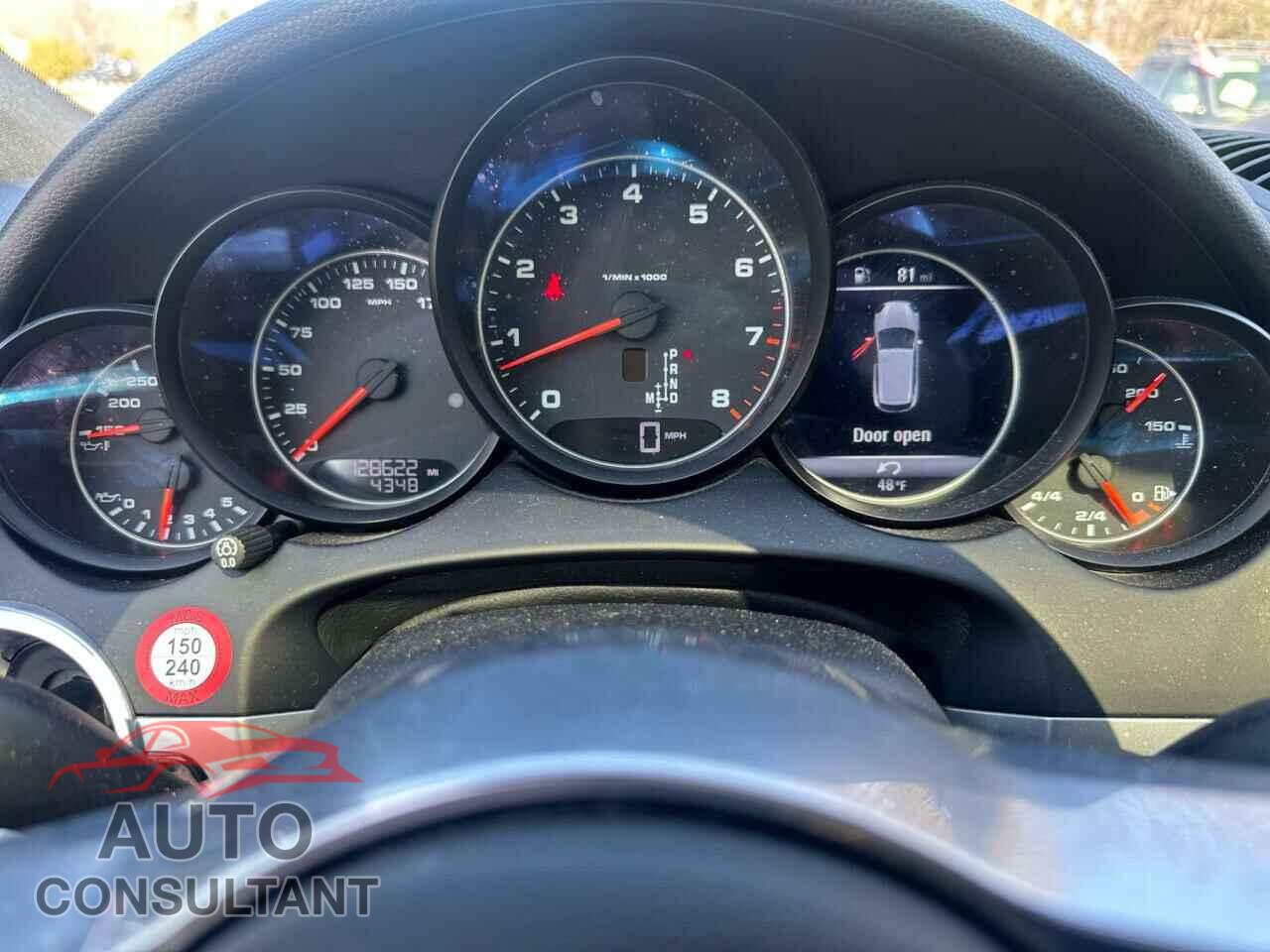 PORSCHE CAYENNE 2016 - WP1AA2A21GKA12328