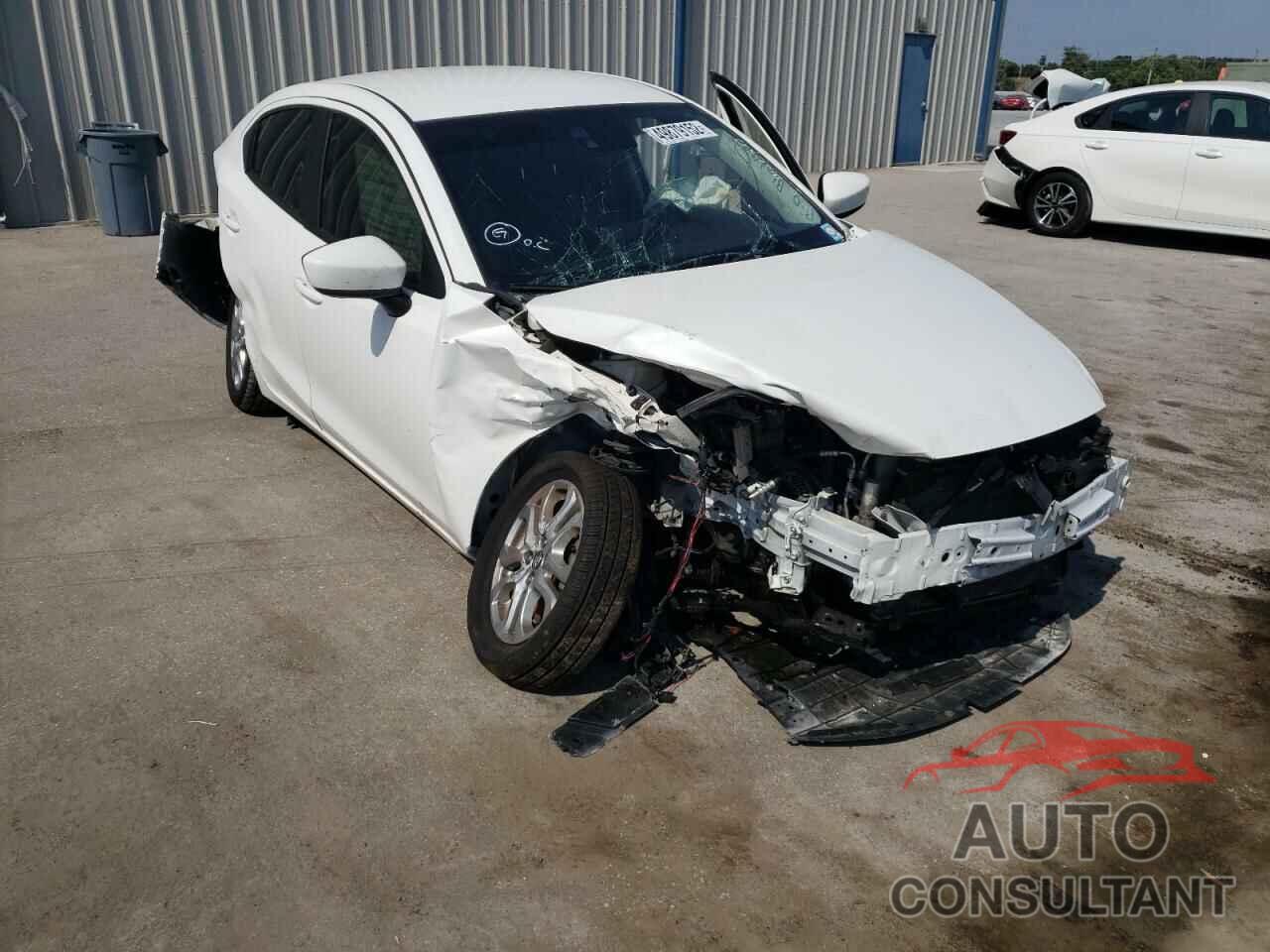 TOYOTA YARIS 2018 - 3MYDLBYV1JY317959