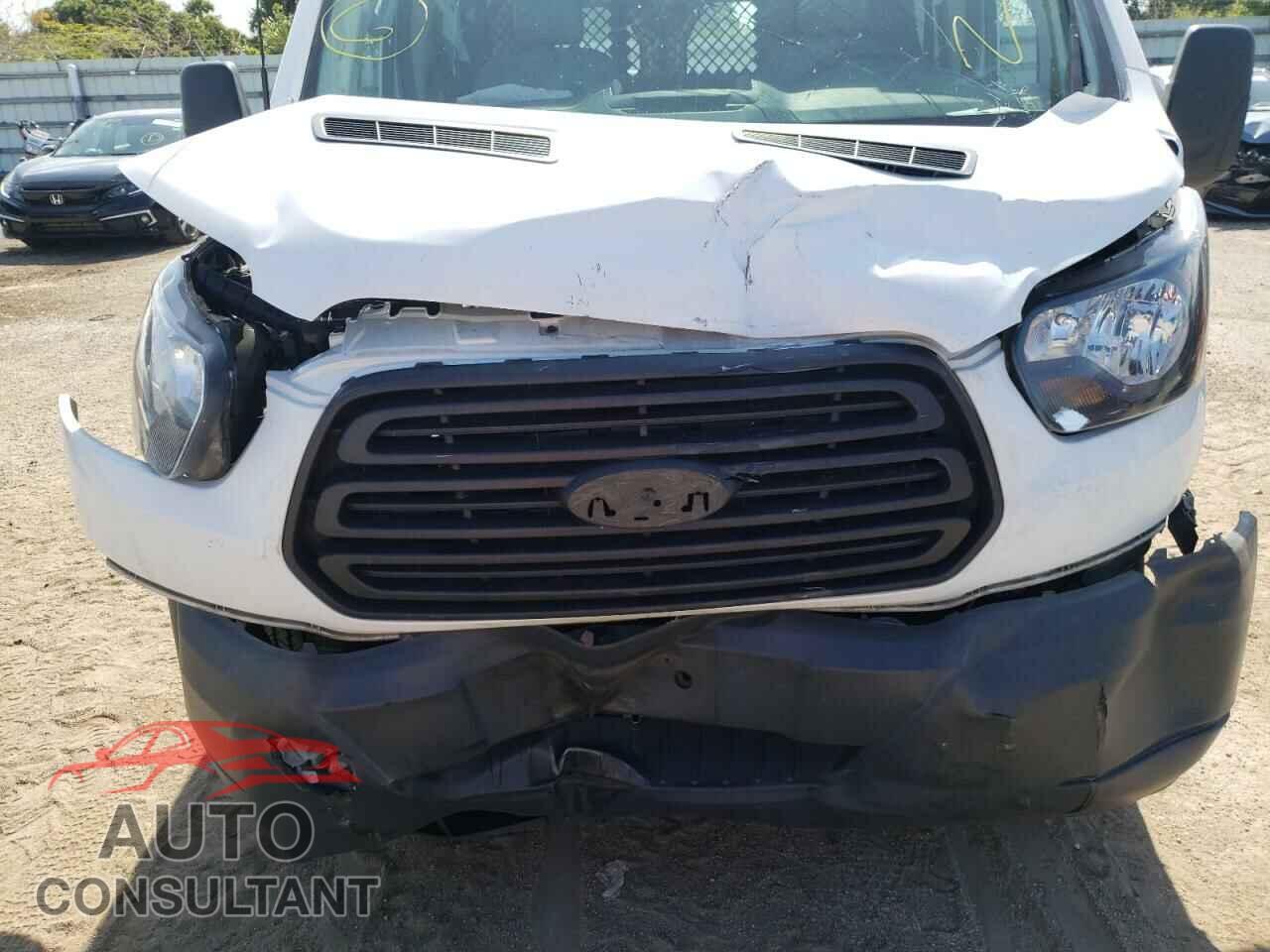 FORD TRANSIT 2018 - 1FTYE1ZMXJKA38082