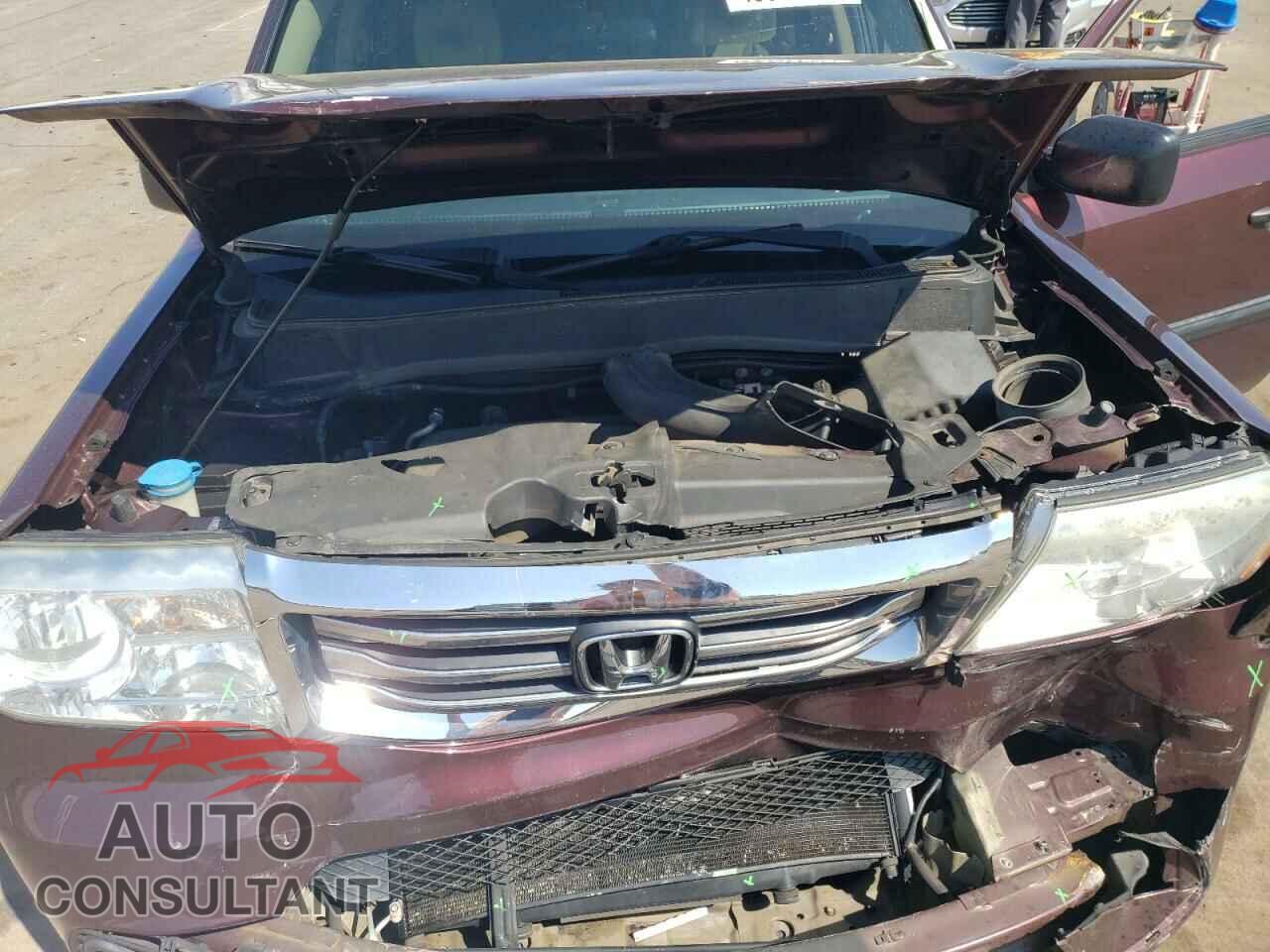 HONDA PILOT 2015 - 5FNYF4H27FB015779