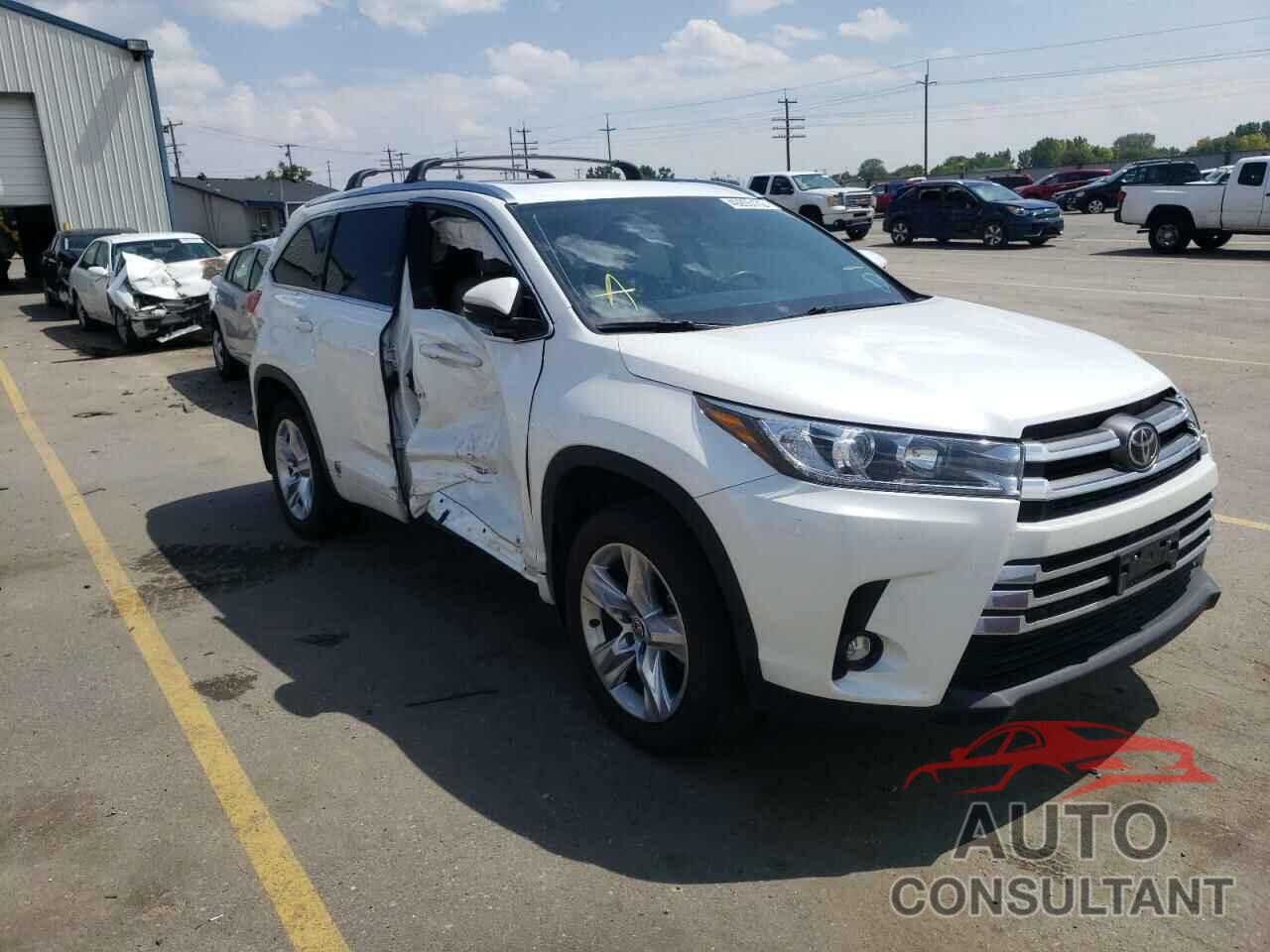 TOYOTA HIGHLANDER 2019 - 5TDDZRFH0KS744562