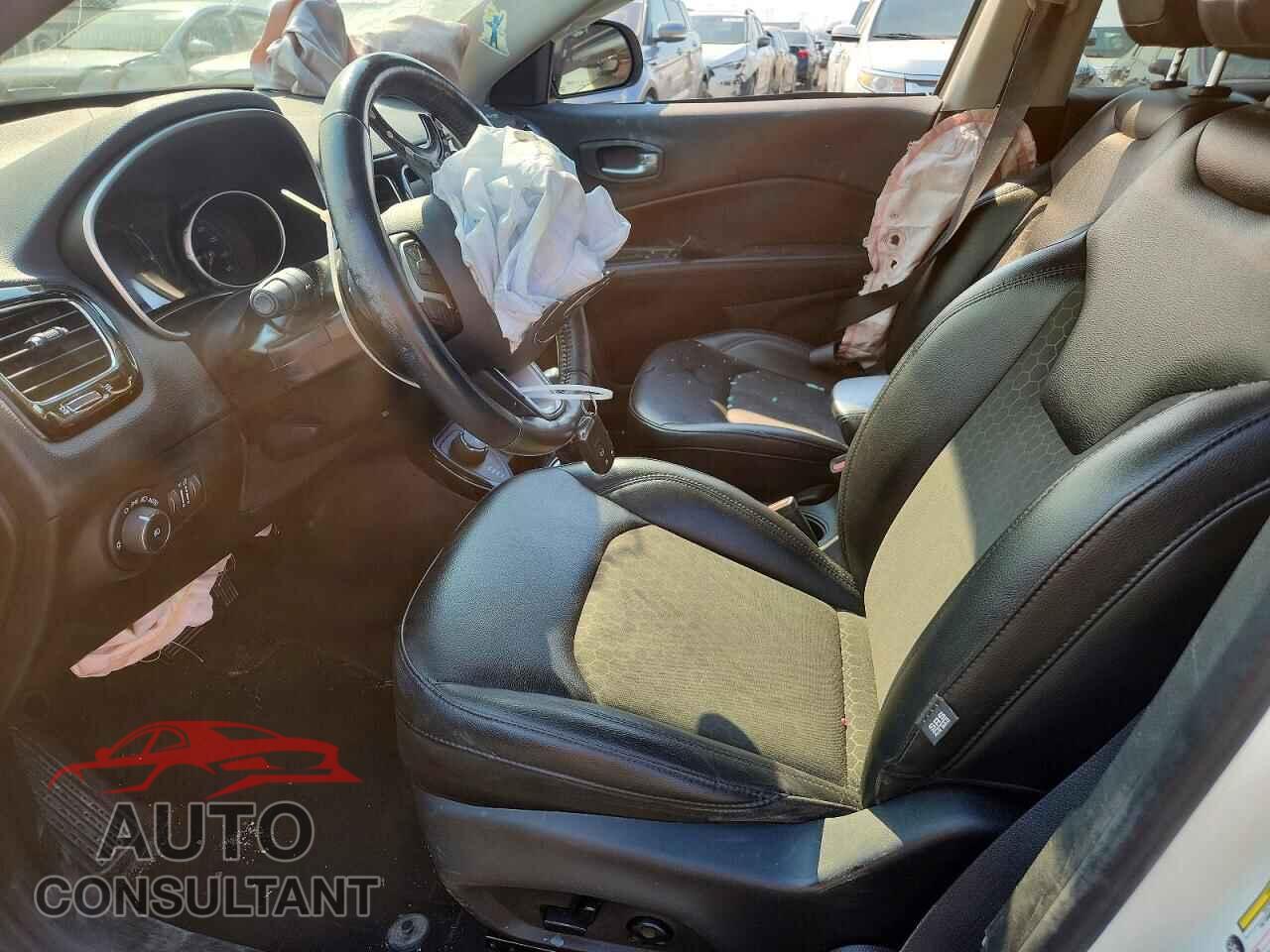 JEEP COMPASS 2019 - 3C4NJDBB7KT648613