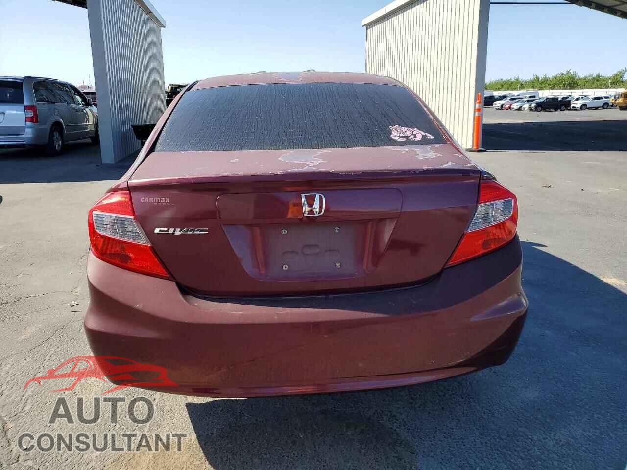 HONDA CIVIC 2012 - 2HGFB2F52CH596197
